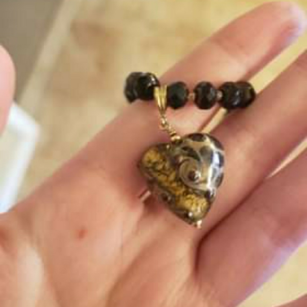 Heart shell design necklace